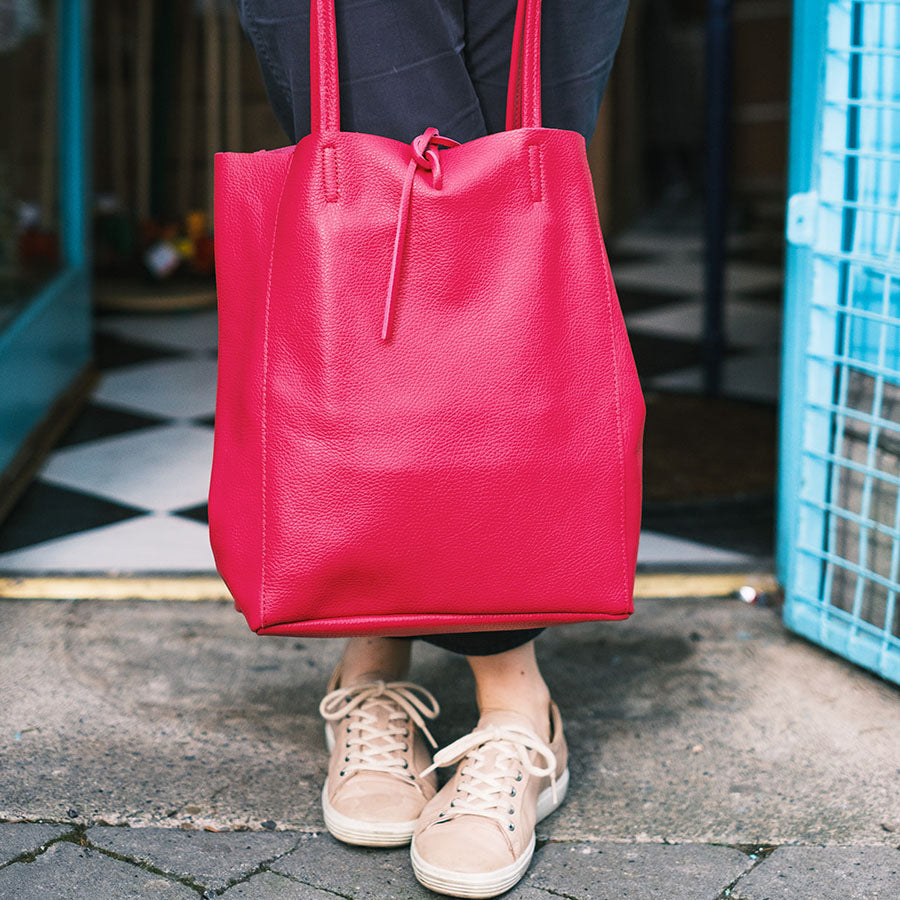 LEATHER BAGS