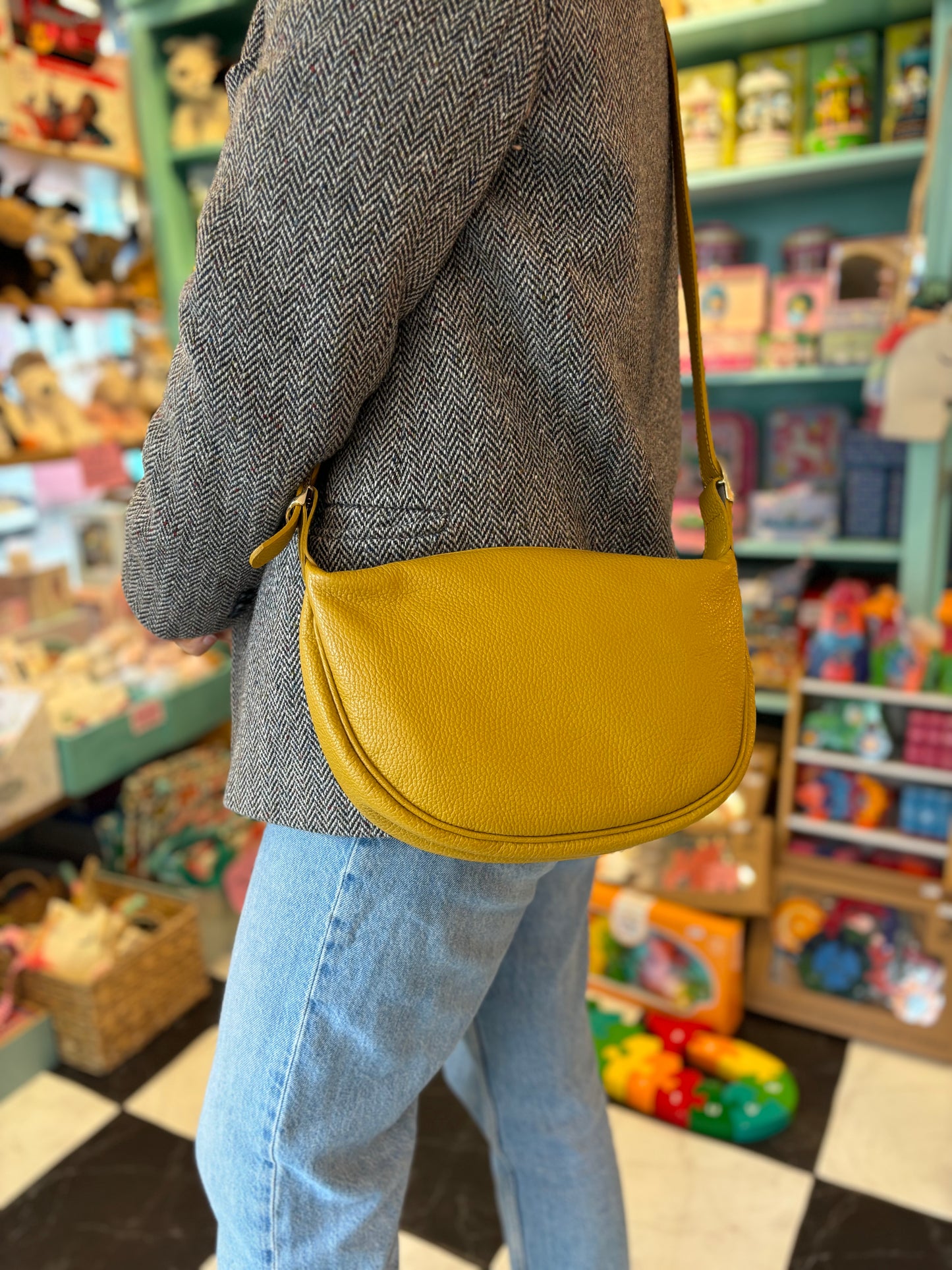 Genoa Leather Crossbody Bag Mustard