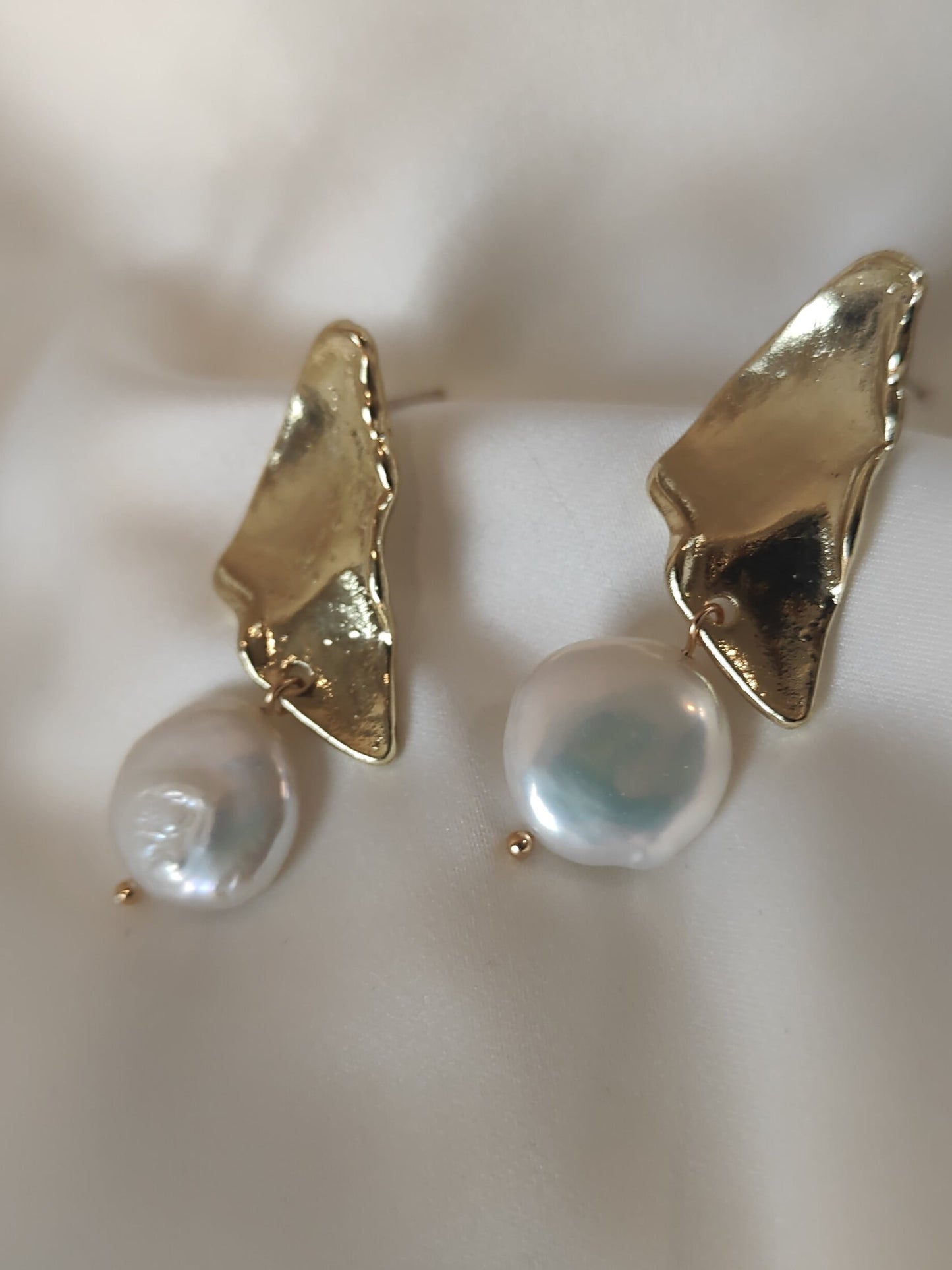 Kyna Maree - Cassie Gold & Pearl Contemporary Earrings