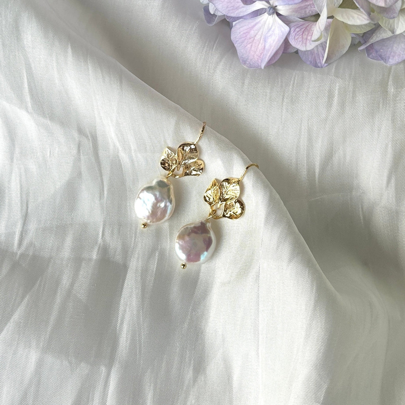 Daisy Pearl Earring