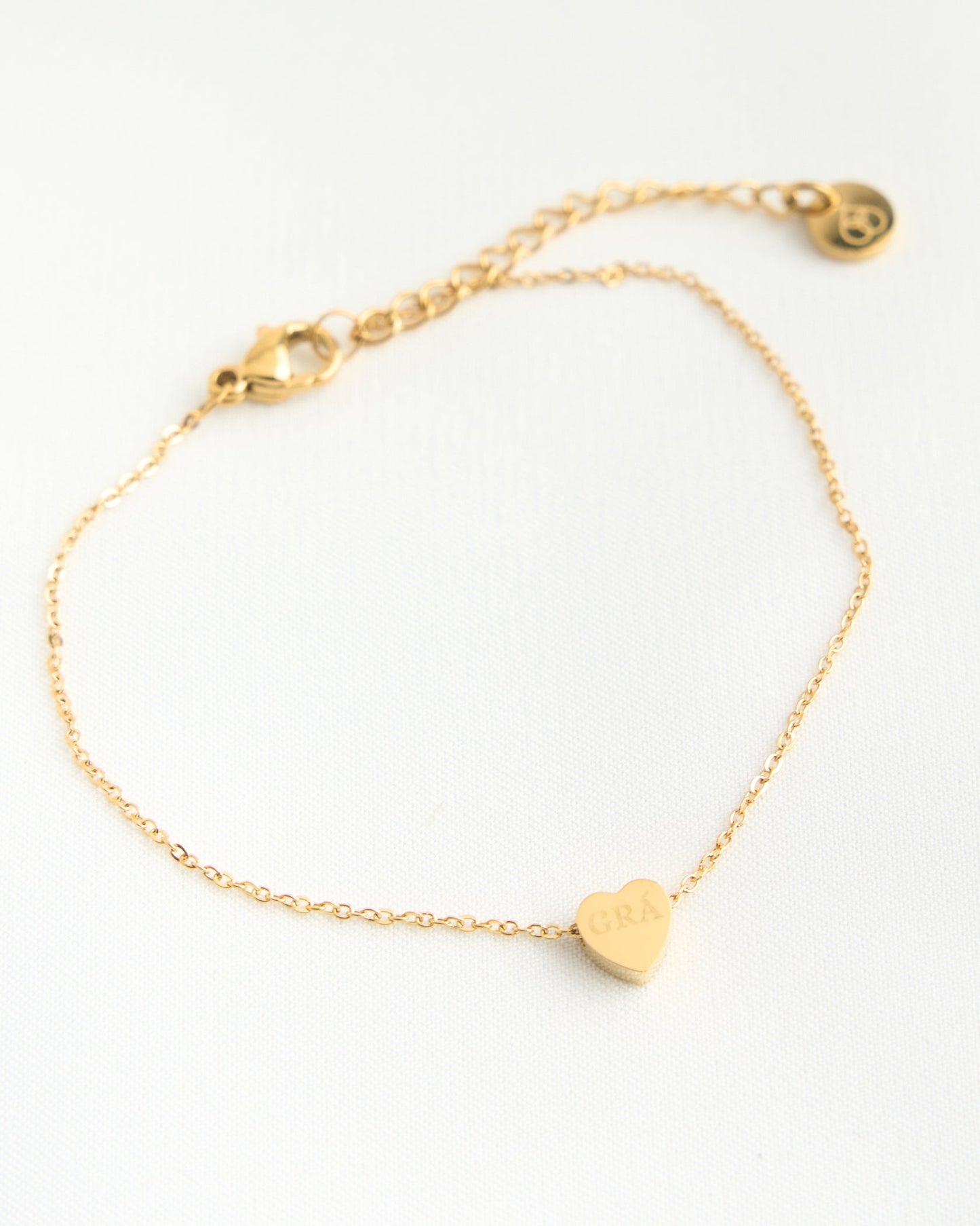 Fíor - Grá Heart Pendant Bracelet Gold