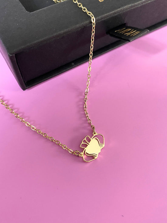 Heart Strong Beag Claddagh Necklace (Gold)