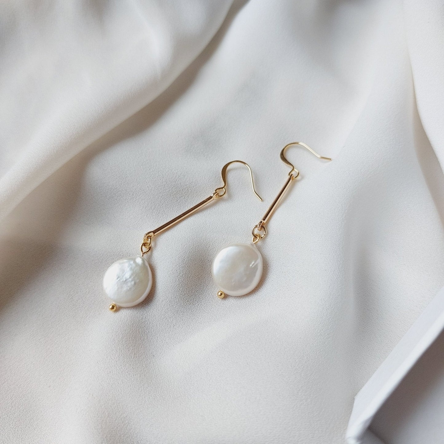 Freshwater pearl drop earrings