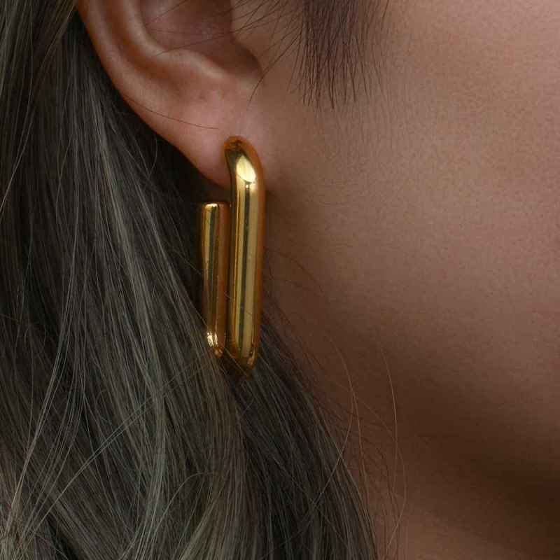 One Dame Lane Oval Semi Hoops Gold