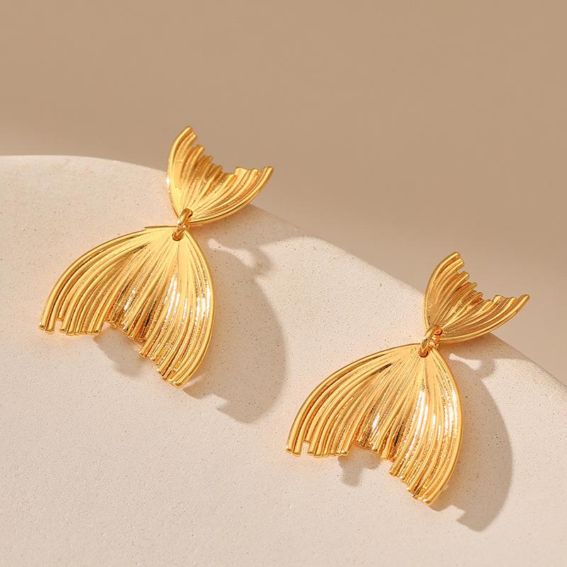 Gold Textured Earrings