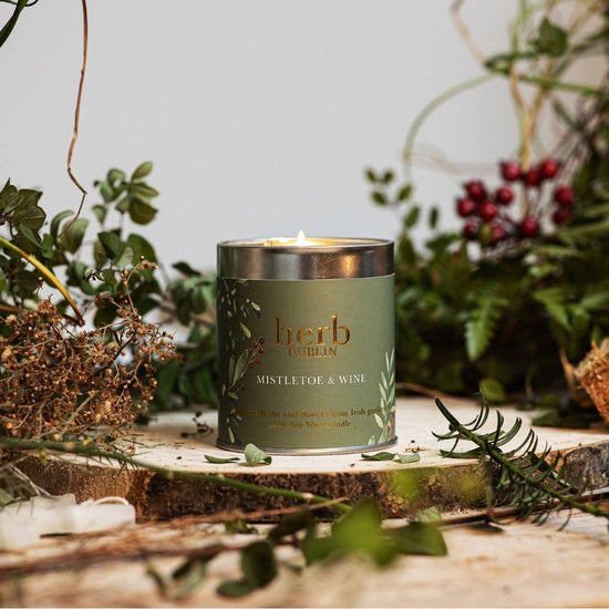 Herb Dublin Mistletoe & Wine Tin Candle