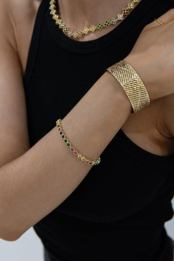 Textured Cuff in gold