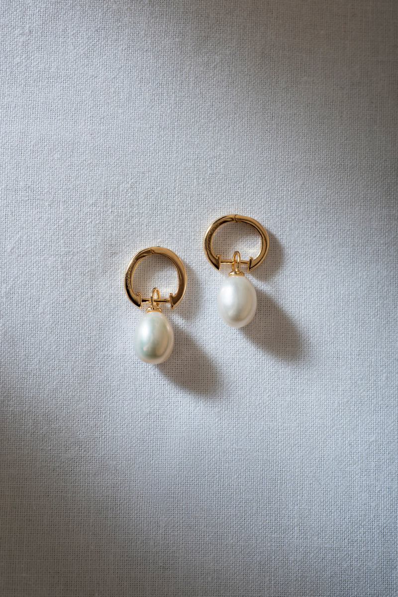 One Dame Lane Pearl Drop Huggies