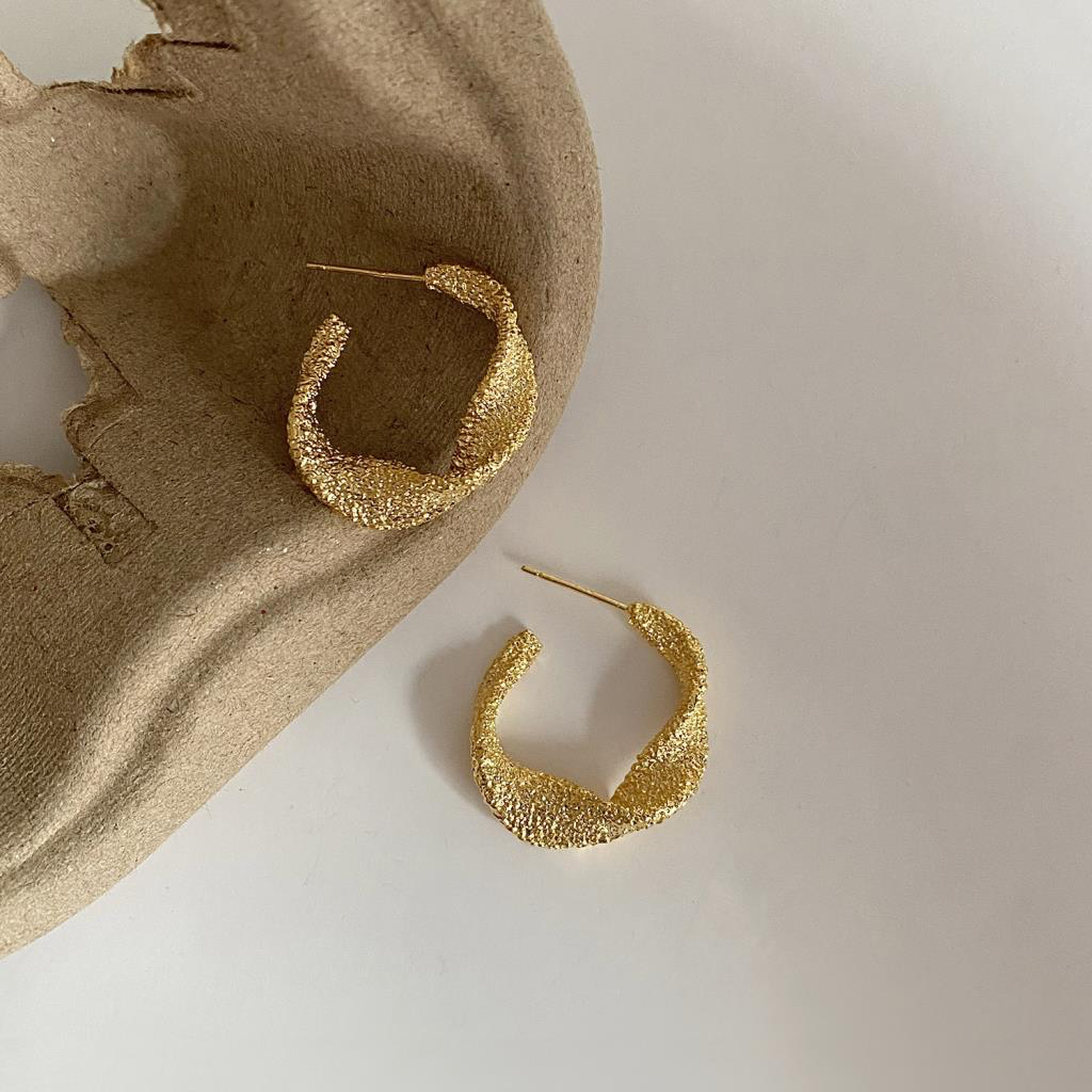 Textured Twist Hoop