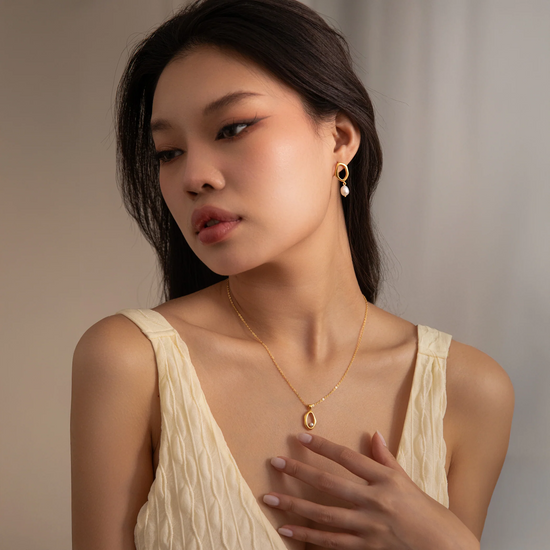 Juvi - Rosa Pendant Necklace