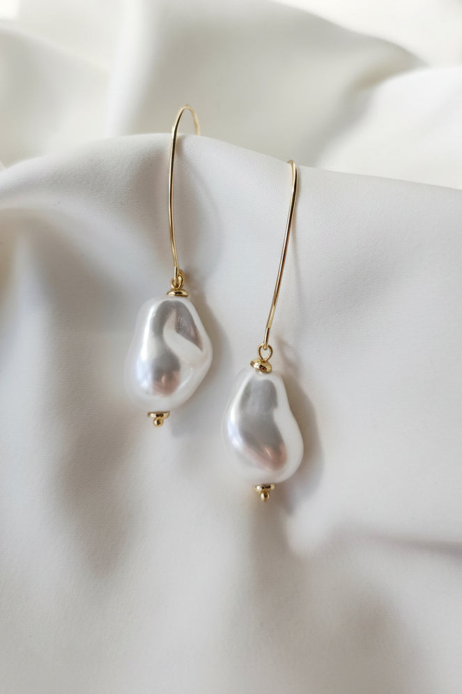 Kyna Maree - Monica Drop Pearl Earrings