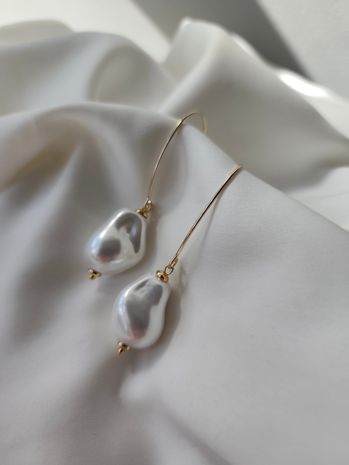 Kyna Maree - Monica Drop Pearl Earrings