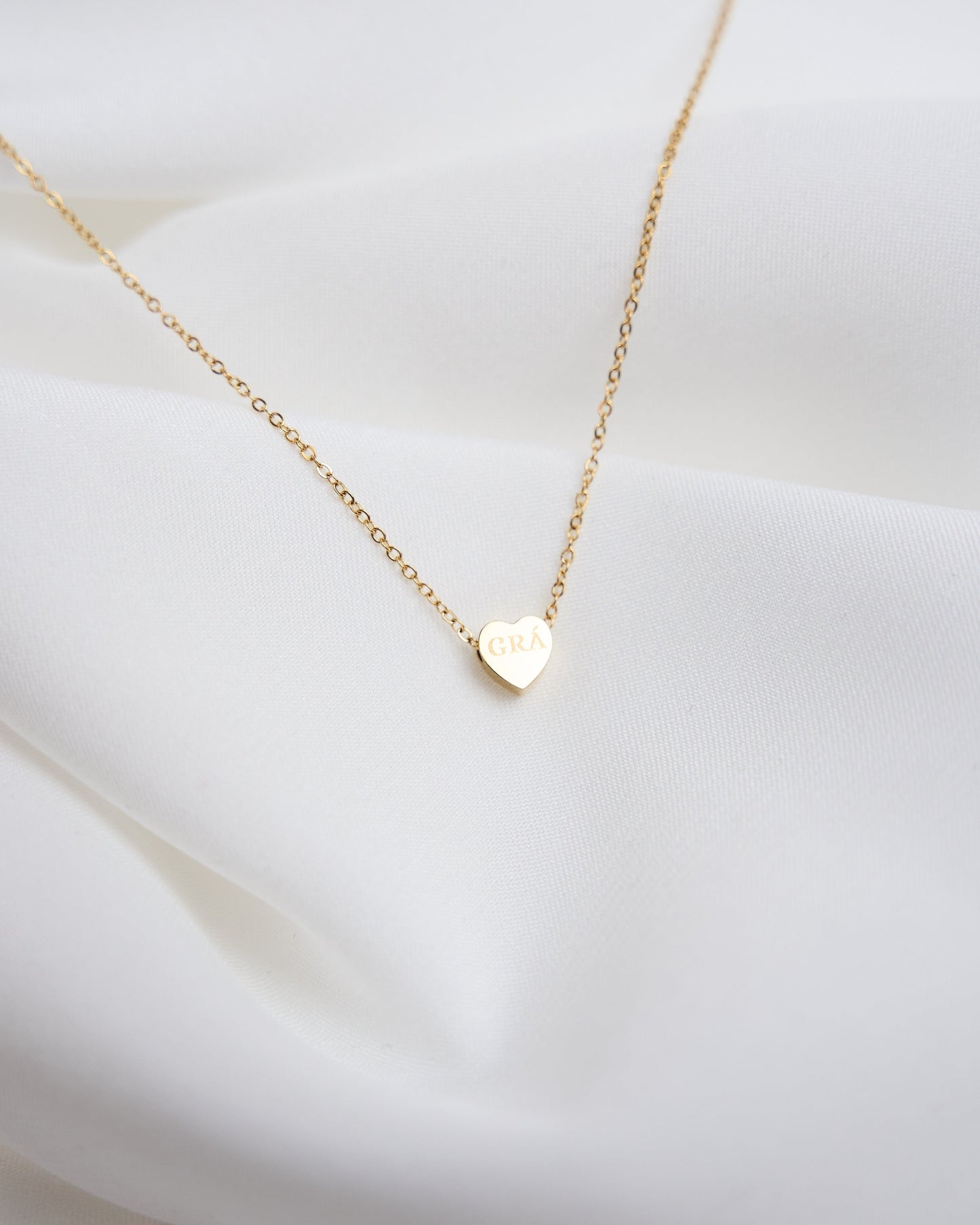 Fíor Heart Grá Necklace Gold