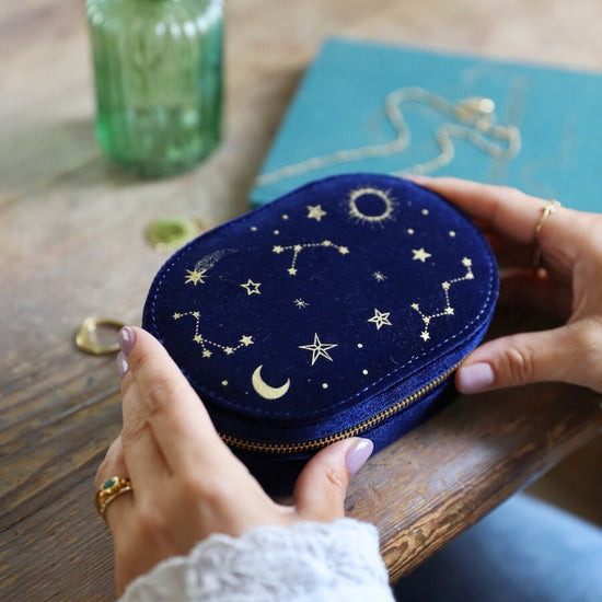 Load image into Gallery viewer, navy velvet jewellery box
